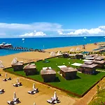 Vonresort Golden Coast & Aqua 5* Side