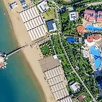 Vonresort Golden Coast & Aqua 5* Side