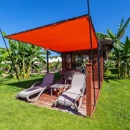Vonresort Golden Coast & Aqua Complex Side