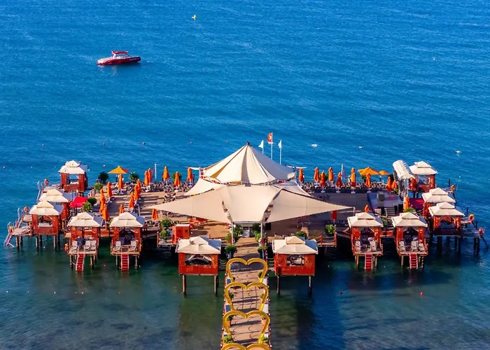 Vonresort Golden Coast & Aqua Resort Side