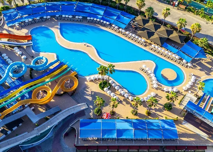 Resort Vonresort Golden Coast & Aqua 5*