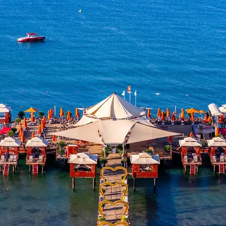 Vonresort Golden Coast & Aqua Semesteranläggning (resort) Side